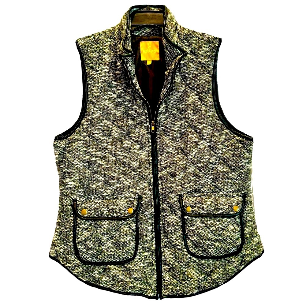 NWT Takara Size XL Black, Ivory, Gold Metallic Front Zip Quilted Vest w/Pockets